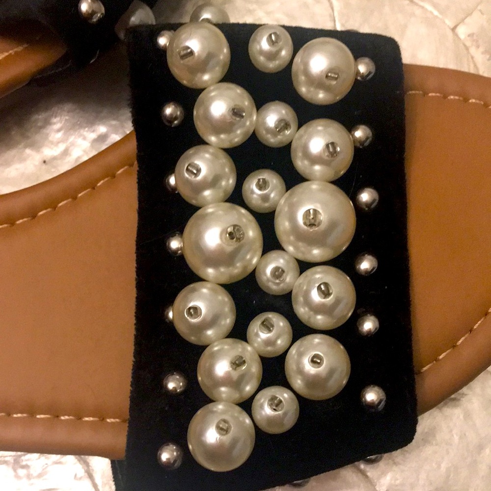 BUBBLE PEARL & BLACK SUEDE SANDALS - Picture 3 of 8